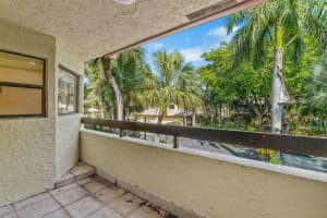 5425 10th Fairway Dr #3, Delray Beach, FL 33484, Sold 04/21/23