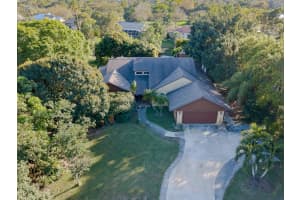 2944 Ne Loquat Lane Jensen Beach, FL 34957 Sold 04/18/23