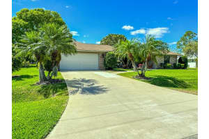 4907 Eagle Dr, Fort Pierce, FL 34951, Sold 05/18/23