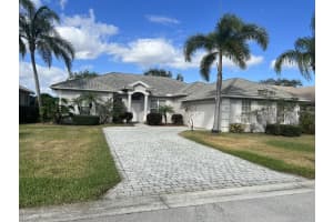 432 NW Canterbury Court, Port St Lucie, FL 34983 Sold 08/29/23
