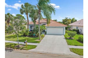 4914 SE Devenwood Way, Stuart, FL 34997, Sold 04/20/23