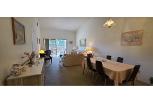 1240 Parkside Green Dr, Greenacres, FL 33415, Sold 04/25/23