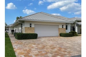 9015 SE Harbor Island Way, Hobe Sound, FL 33455 Sold 07/21/23