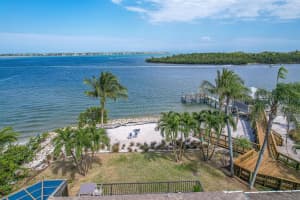 5614 SE Schooner Oaks Way, Stuart, FL 34997 Sold 07/28/23