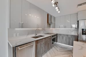 236 SE 5th Ave, Delray Beach, FL 33484, Sold 04/17/23