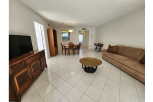 16 Willowbrook Ln, Delray Beach, FL 33446, Sold 05/12/23
