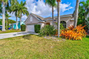 773 NW Waterlily Place, Jensen Beach, FL 34957 Sold 07/07/23