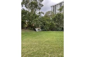 124 NE 19th Ct, Wilton Manors, FL 33305, Sold 04/28/23