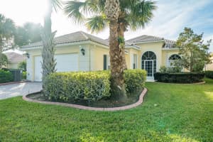 9168 SE La Creek Ct, Hobe Sound, FL 33455, Sold 06/01/23