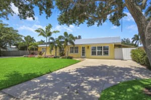 1749 SW Coxswain Pl, Palm City, FL 34990, Sold 04/24/23