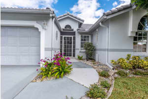 5179 Rosen Blvd, Boynton Beach, FL 33472, Sold 04/17/23