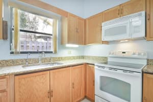 1012  Raintree Lane, Palm Beach Gardens, FL 33410 Sold 07/07/23