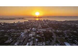 32 Audubon Pl, Sarasota, FL 34237, Sold 06/02/23