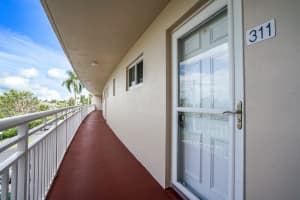 2728 Garden Dr N, Lake Worth, FL 33461, Sold 04/27/23