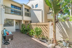 6042 Glendale Dr, Boca Raton, FL 33433, Sold 05/26/23