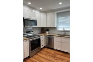 731 24th Square, Vero Beach, FL 32962, Sold 04/13/23