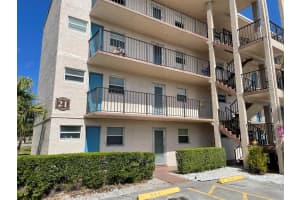 725  Lori Drive   114, Palm Springs, FL 33461 Sold 07/31/23