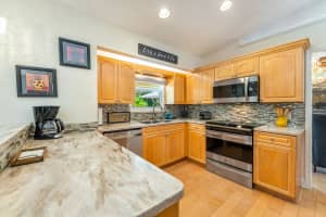 5409 Woods W Dr, Lake Worth, FL 33463, Sold 04/13/23