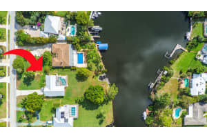 1064 NW Spruce Ridge Dr, Stuart, FL 34994, Sold 04/28/23