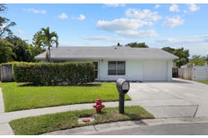 4975 Arena Way, Lake Worth, FL 33463, Sold 04/30/23
