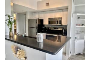 1570 S 42nd Circle   305, Vero Beach, FL 32967 Sold 06/14/23