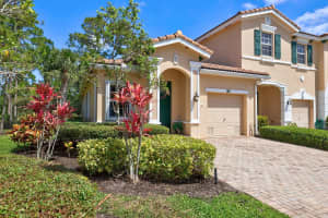 185 SW Otter Run Pl, Stuart, FL 34997, Sold 04/21/23