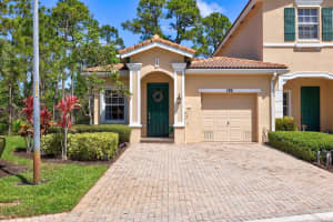 185 SW Otter Run Pl, Stuart, FL 34997, Sold 04/21/23