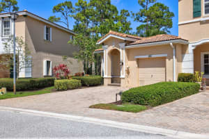 185 SW Otter Run Pl, Stuart, FL 34997, Sold 04/21/23