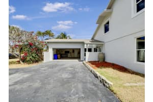 284 NW 40th Terrace, Deerfield Beach, FL 33442 Sold 06/08/23