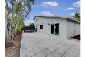 284 NW 40th Terrace, Deerfield Beach, FL 33442 Sold 06/08/23