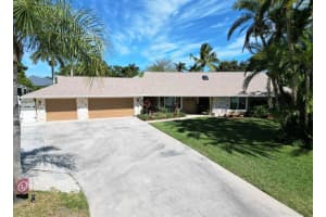 3055 NE Loquat Lane, Jensen Beach, FL 34957 Sold 05/24/23