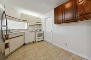 17  Via De Casas Sur    102, Boynton Beach, FL 33426 Sold 06/20/23