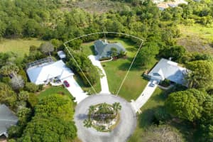 7841 SE Oakdale Court, Stuart, FL 34997 Sold 08/31/23