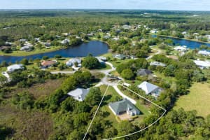 7841 SE Oakdale Court, Stuart, FL 34997 Sold 08/31/23