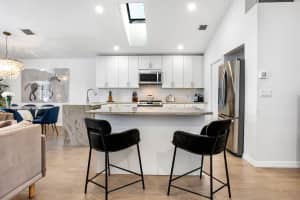 1931 Oak Berry Cir, Wellington, FL 33414, Sold 05/02/23