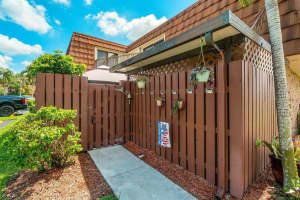 11866 SW 13th Ct, Davie, FL 33325, Sold 05/11/23