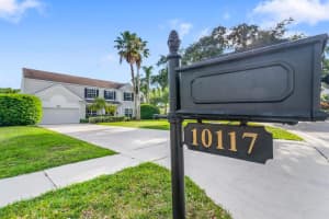 10117  Hunt Club Lane, Palm Beach Gardens, FL 33418 Sold 08/07/23