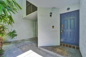 2732 S University Drive   8a, Davie, FL 33328 Sold 06/28/23