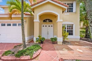 1527 S Club Drive Wellington, FL 33414 Sold 06/30/23