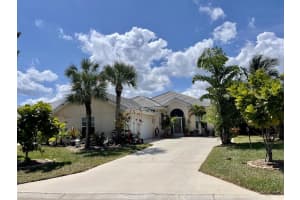 7552 SE Bay Cedar Circle, Hobe Sound, FL 33455 Sold 09/22/23