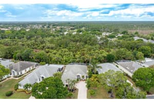 7552 SE Bay Cedar Circle, Hobe Sound, FL 33455 Sold 09/22/23