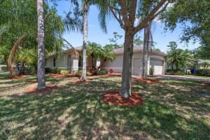 701 N Ocracoke Square  SW, Vero Beach, FL 32968 Sold 09/25/23