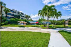 913 S Bay Colony Drive  S 913, Juno Beach, FL 33408 Sold 02/21/24