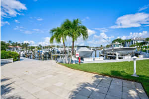 913 S Bay Colony Drive  S 913, Juno Beach, FL 33408 Sold 02/21/24