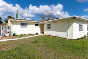 949 Sarazen Dr, West Palm Beach, FL 33413, Sold 04/26/23