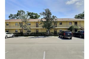 400  18th Street   L3, Vero Beach, FL 32960 Sold 06/16/23
