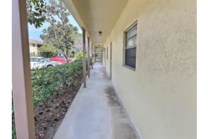 400  18th Street   L3, Vero Beach, FL 32960 Sold 06/16/23