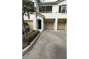 343 SE Rogers Court, Stuart, FL 34994 Sold 05/16/23