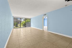 2761 Village Boulevard 104 West Palm Beach, FL 33407 Sold 05/19/23