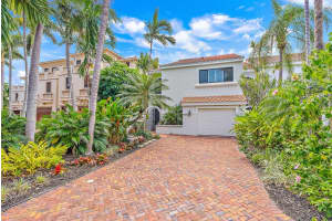 5552 N Ocean Boulevard Ocean Ridge, FL 33435 Sold 05/25/23